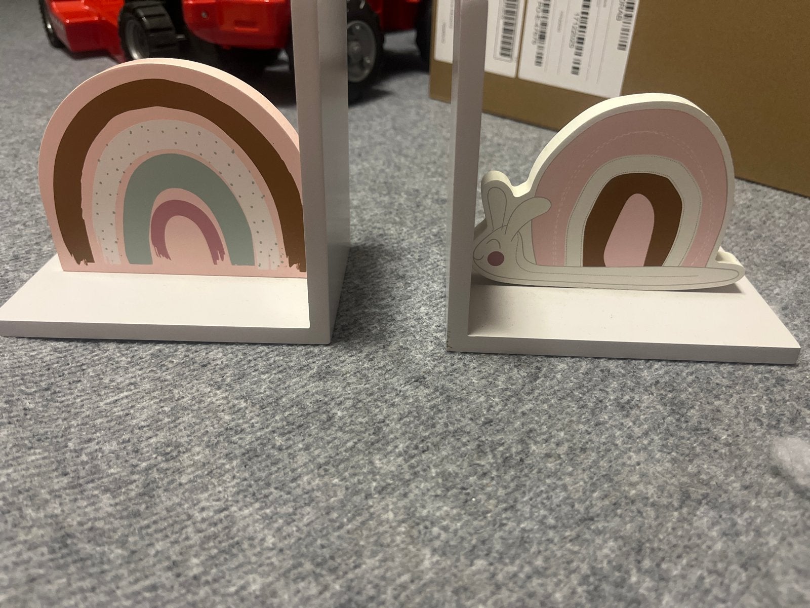 Leuke boekensteunen voor kinderkamer - Regenboog en Slak, Ophalen, Zo goed als nieuw
