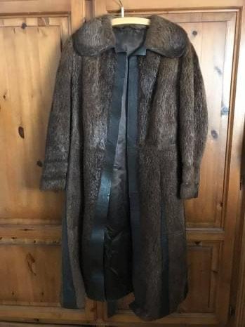 Mooie vintage nutria bontjas, Ophalen of Verzenden, Zo goed als nieuw, Maat 42/44 (L), Bruin