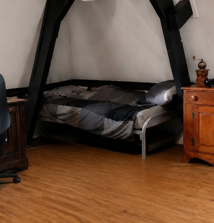 Bedframe Matress and Backup camp bed (with matress), Huis en Inrichting, Ophalen of Verzenden, Tweepersoons, Hout