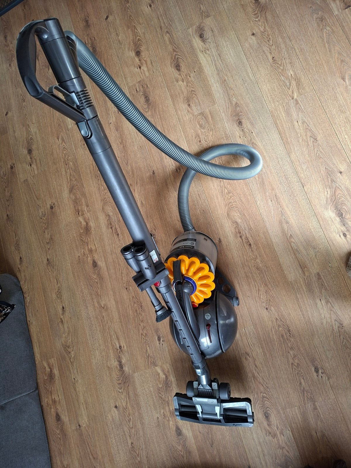Dyson Ball DC33c Plus stofzuiger - compleet met extra filter