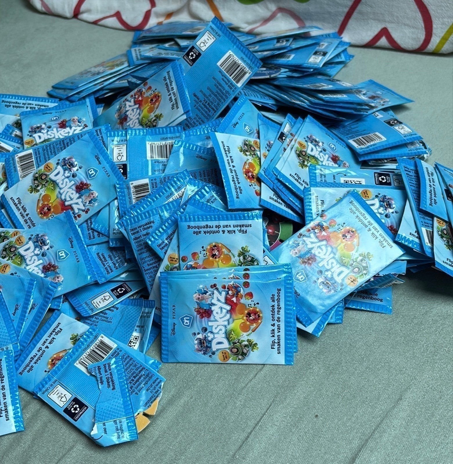100 AH Diskeyz - Disney Pixar Verzamelitems, Verzamelen, Ophalen of Verzenden