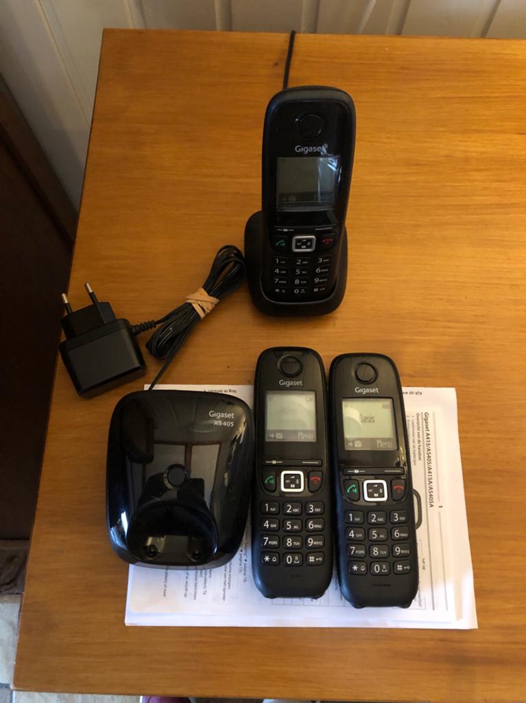 Gigaset AS405 met 3 telefoons en 2 opladers, Telecommunicatie, Vaste telefoons | Handsets en Draadloos, Ophalen of Verzenden, 3 handsets
