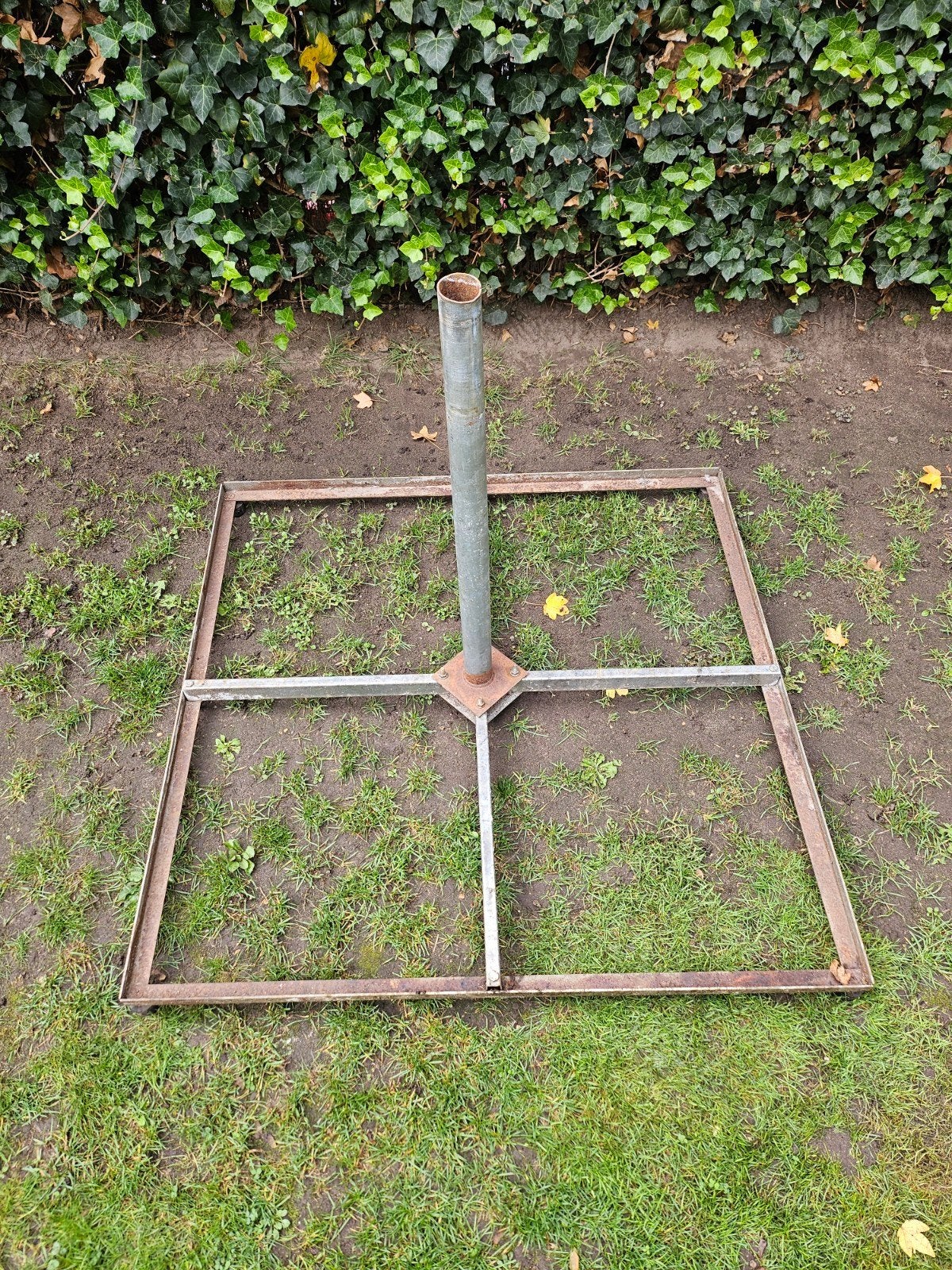Stevige grote tegelvoet, Tuin en Terras, Ophalen