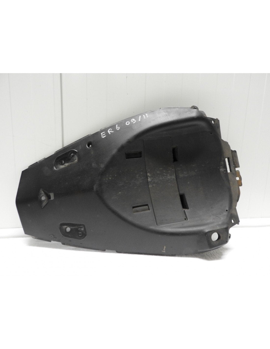 ER6N 2009 - 2011 Kawasaki Batterijbak D1-43219