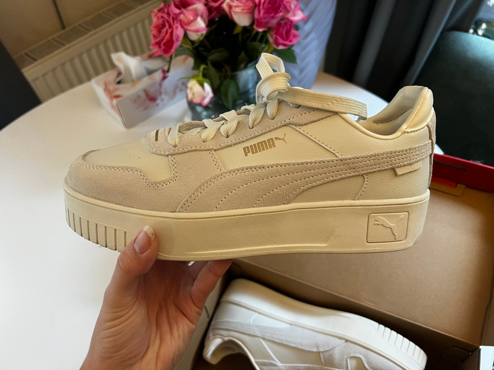 Puma schoenen wit maat 41, Ophalen of Verzenden, Zo goed als nieuw, Wit, Sneakers of Gympen