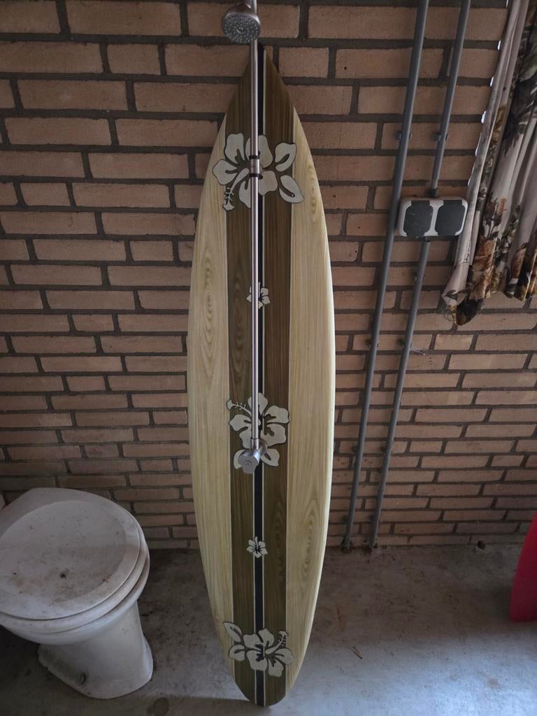 Unieke buitendouche op surfplank met RVS kraan, Ophalen, Nieuw