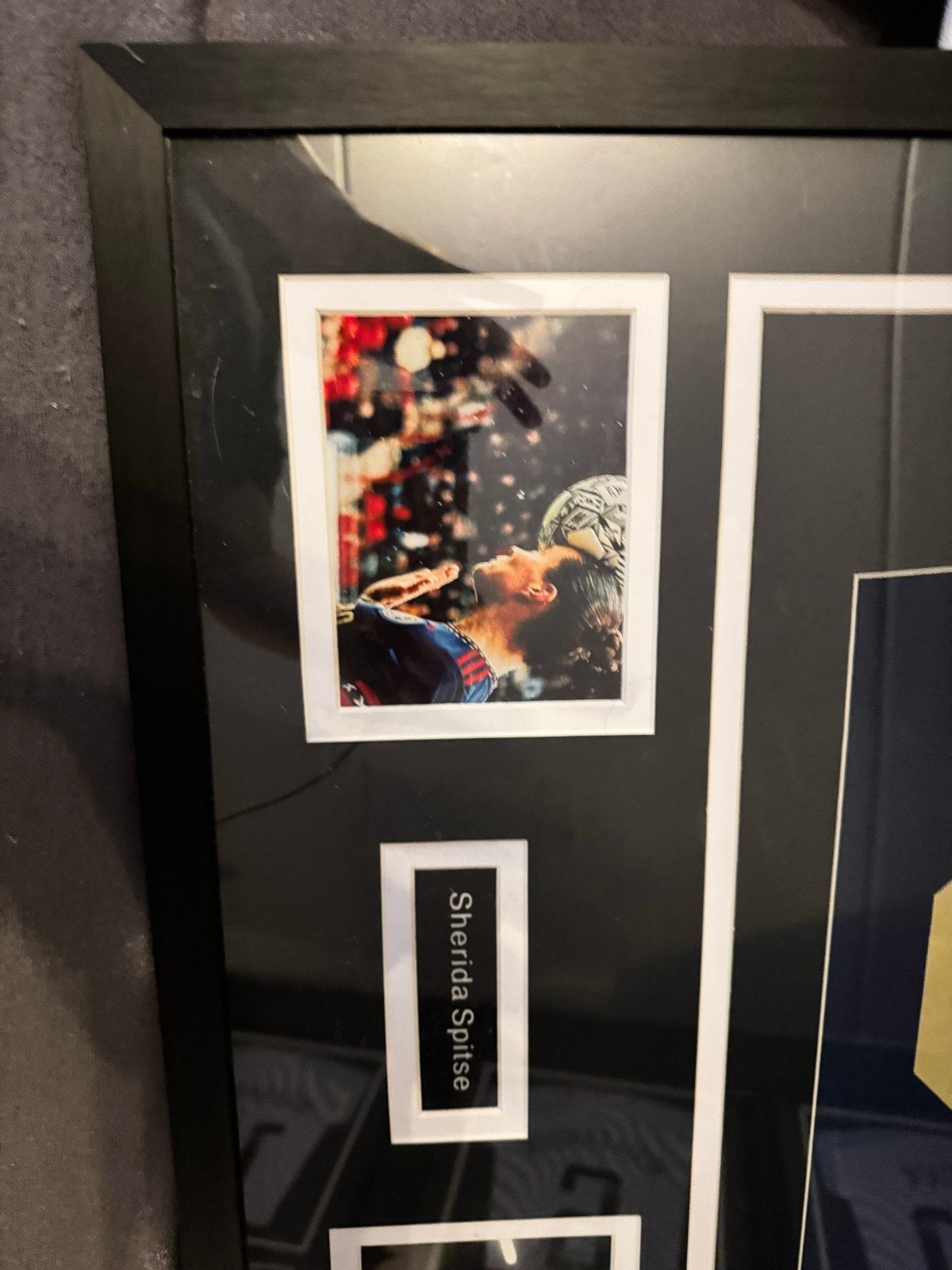 Gesigneerd Sherida Spitse Ajax-shirt #8, Verzamelen, Ophalen of Verzenden, Zo goed als nieuw, Ajax, Shirt
