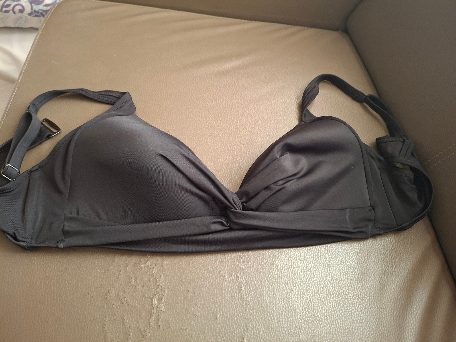 Zwart bikinitopje maat 48, Kleding | Dames, Ophalen of Verzenden, Zo goed als nieuw, Zwart, Overige typen