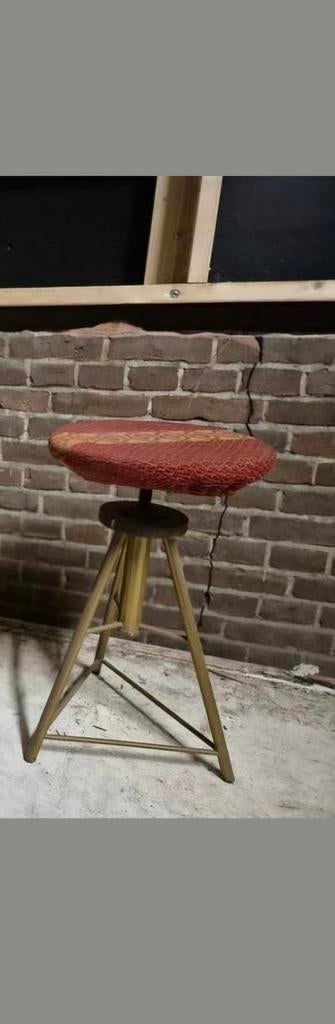 2 krukken voor orgel/piano, Ophalen, Hout