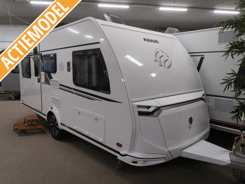 Knaus Sudwind Black Selection 460 EU ENKELE BEDDEN, Caravans en Kamperen, Overige typen, 5 tot 6 meter, Knaus, Schokbreker