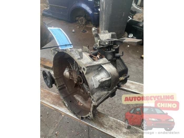 Versnellingsbak van een Volkswagen Caddy, Ophalen, Gebruikt, -, Volkswagen