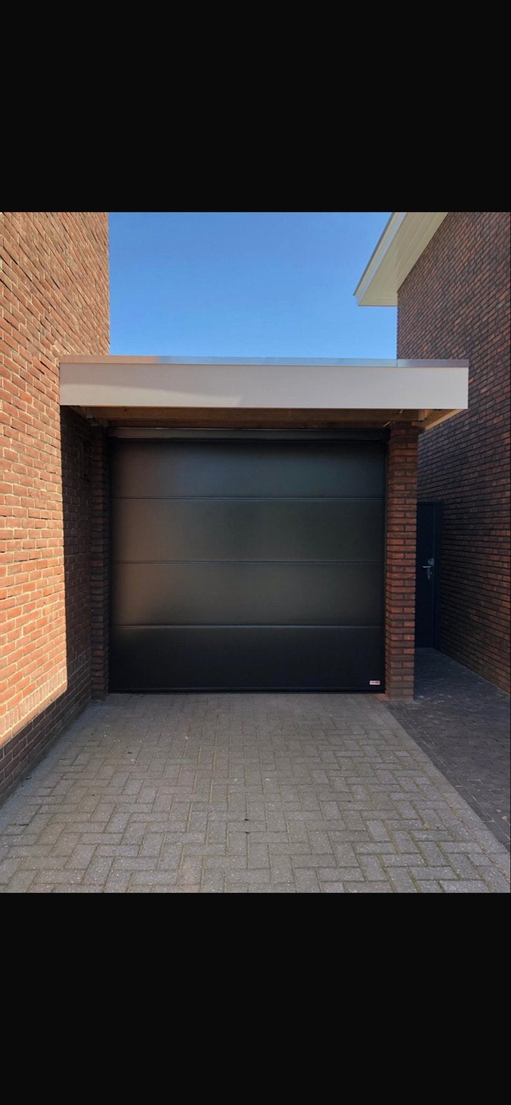 Elektrische Garagedeur Labutech Reusel met afstandsbediening, Ophalen, Garagedeur, Zo goed als nieuw, 120 cm of meer