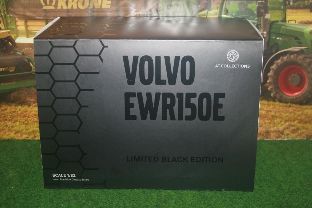 Boeryes: Volvo EWR150e Black Edition AT Collections, Hobby en Vrije tijd, Modelauto's | 1:32, Ophalen of Verzenden, Nieuw, Tractor of Landbouw
