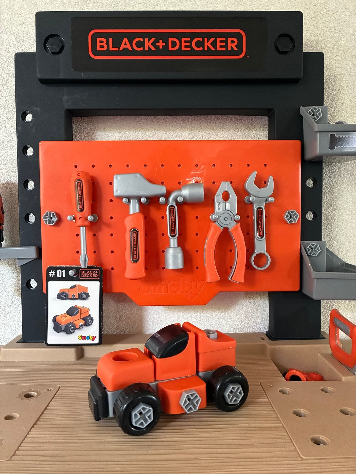 Black+Decker Smoby Werkbank met gereedschap en auto, Ophalen of Verzenden, Zo goed als nieuw, Knutselen