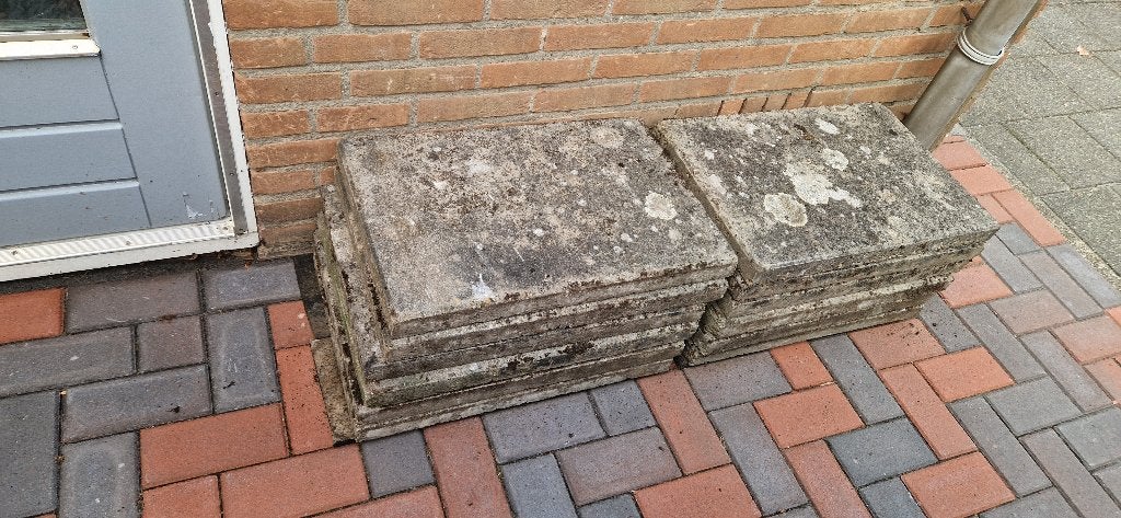 GRATIS betontegels 40x60 12 stuks DEN BOSCH, Tuin en Terras, Ophalen, Gebruikt, Minder dan 5 m², Beton