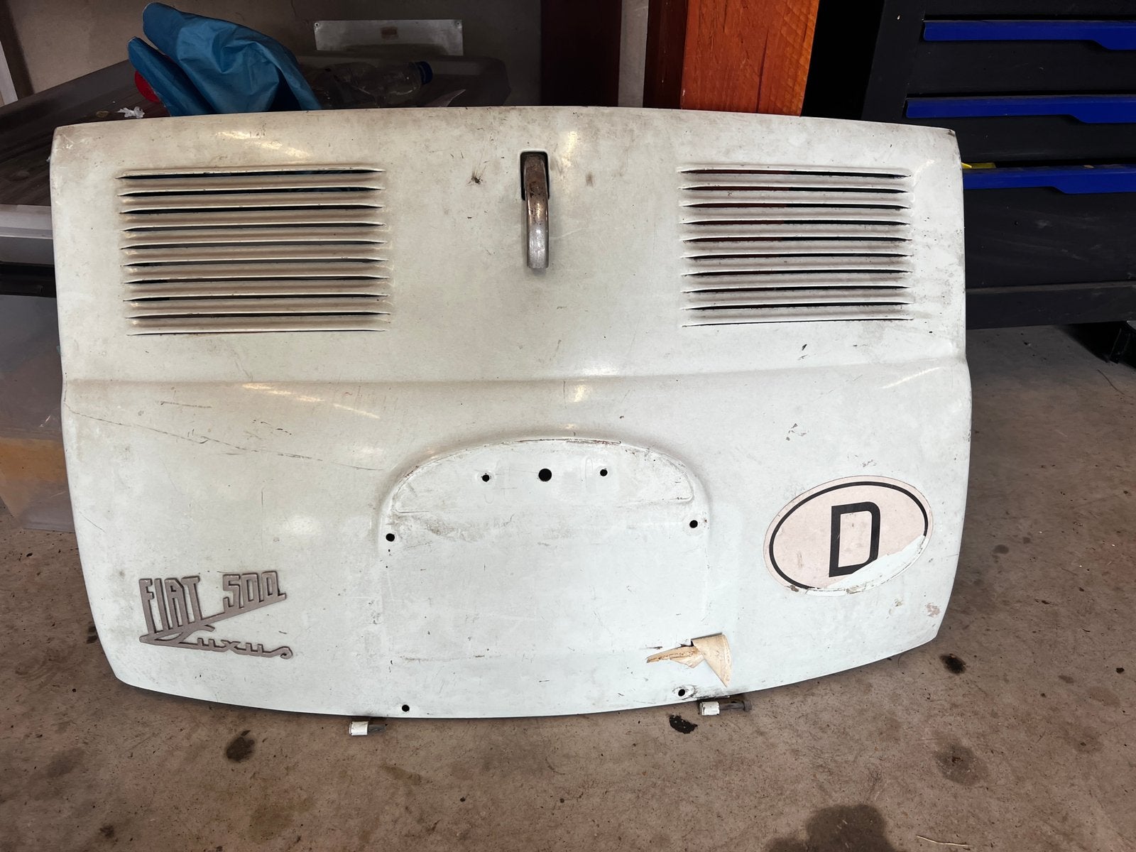 1957 Fiat 500N origineel motorkap met luxus embleem, Verzenden, Fiat, Motorkap