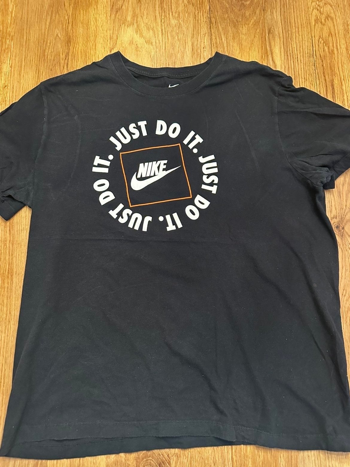Nike The Nike Tee T-shirt Zwart Maat L, Ophalen of Verzenden, Gedragen, Maat 52/54 (L), Zwart