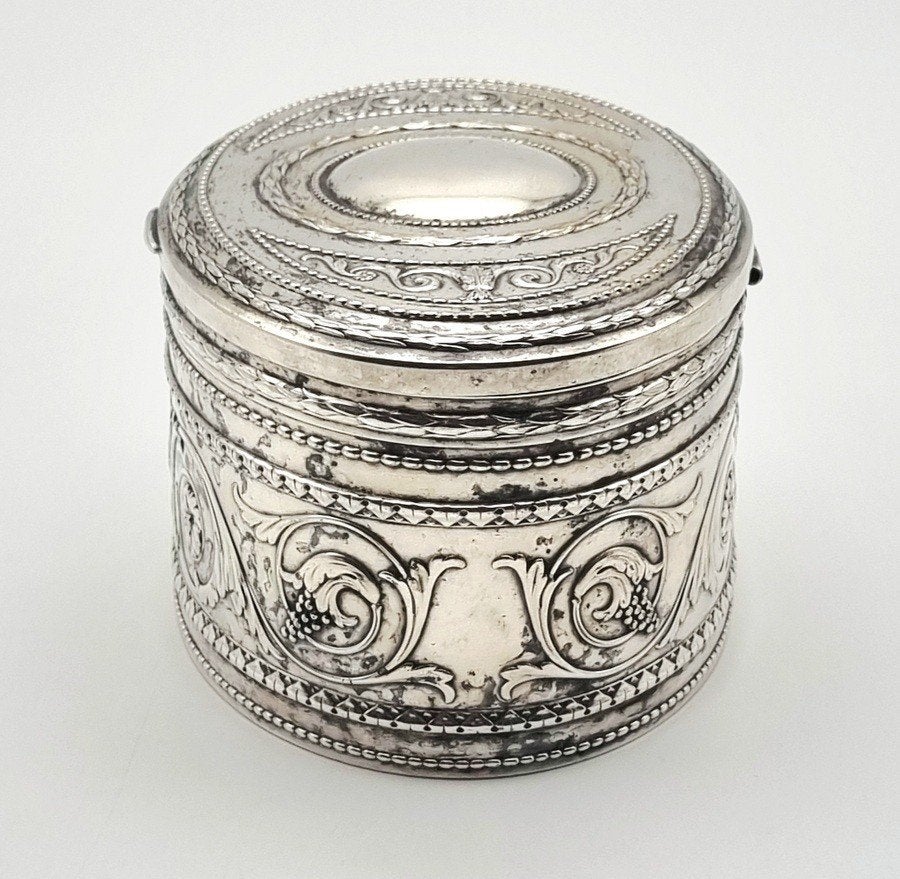 832. Verzilverde dekseldoos, WMF – Jugendstil, 20e eeuw, Antiek en Kunst, Ophalen of Verzenden, Zilver