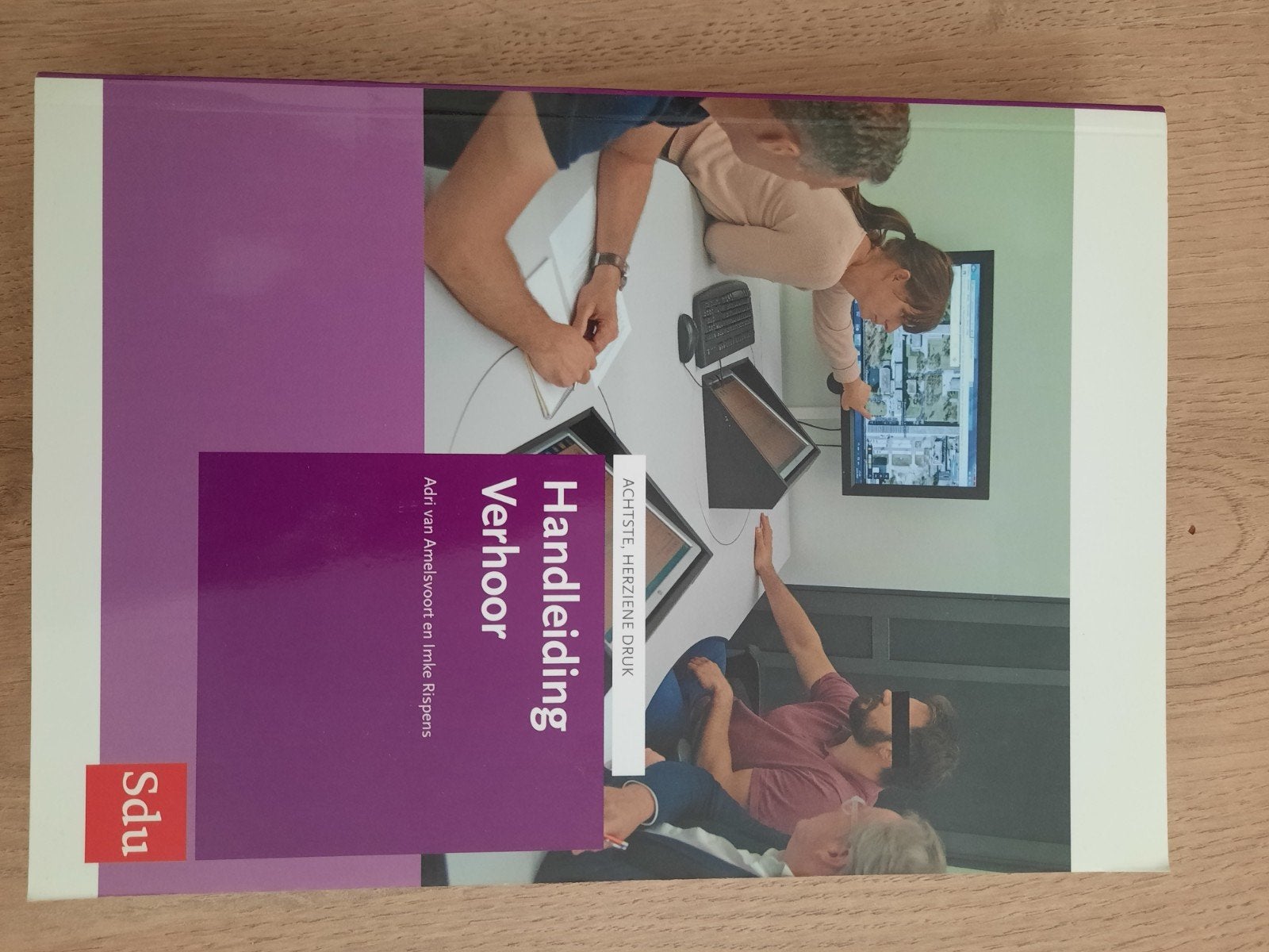 Handleiding Verhoor boek -  Achtste, herziene druk, Adri van Amelsvoort en Imke Rispens, Zo goed als nieuw, Gamma, HBO