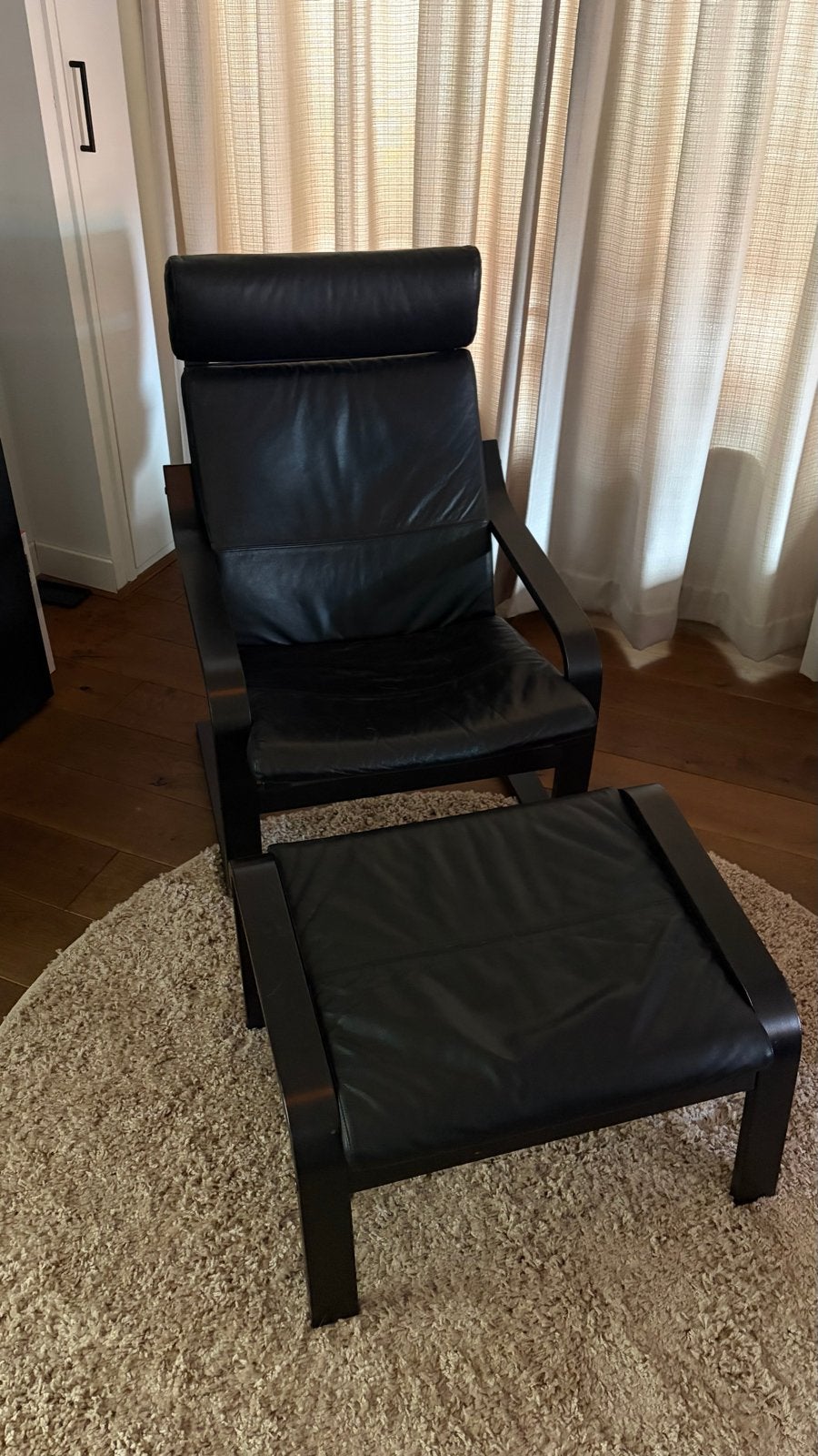 Zwarte leren fauteuil met voetenbank, Ophalen, Zwart, Leer, Zo goed als nieuw