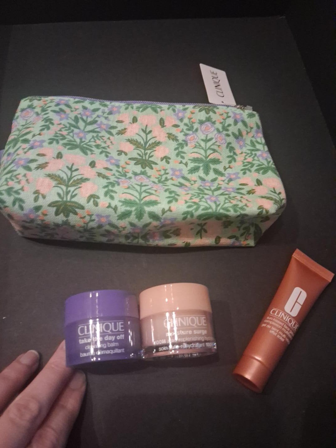 Clinique cadeau set met tasje, Ophalen of Verzenden, Nieuw, Gehele gezicht, Toebehoren