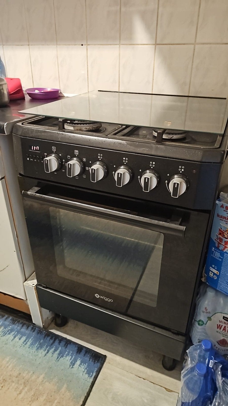 Wiggo Vrijstaand Gasfornuis met Oven - Zwart, Ophalen, Gebruikt, 4 kookzones, Gas