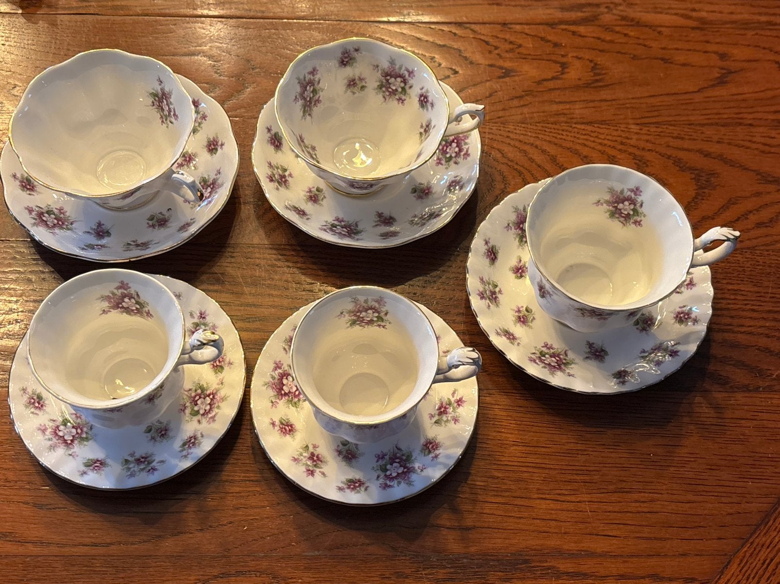Royal Albert - Sweet Violets, Ophalen of Verzenden