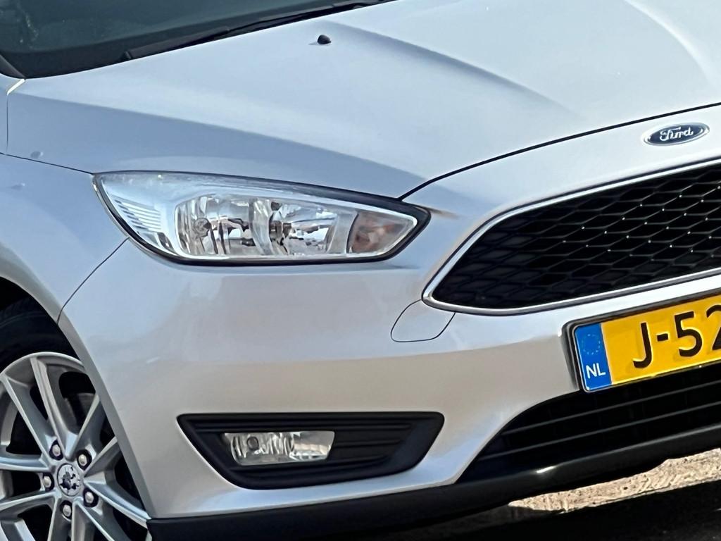 Ford Focus Wagon 1.0 Titanium Bsns - Moondust Silver - Rijas, Auto's, Gebruikt, Handgeschakeld, 1216 kg, 3 cilinders