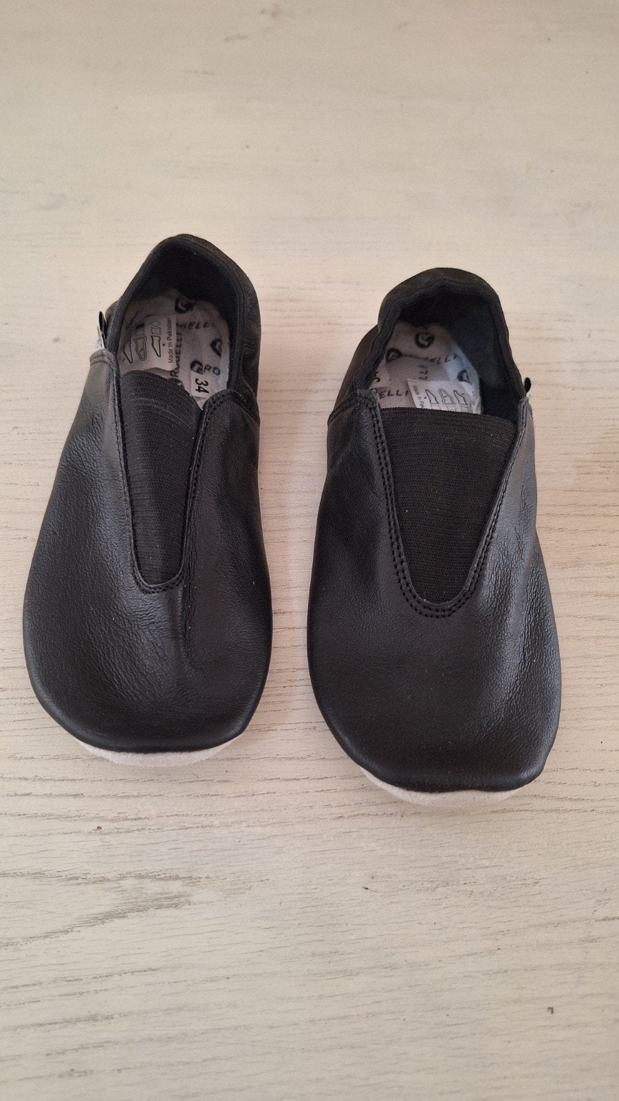 Ongebruikte Zwarte Rogelli turnschoenen maat 34, Ophalen of Verzenden, Nieuw, Schoenen