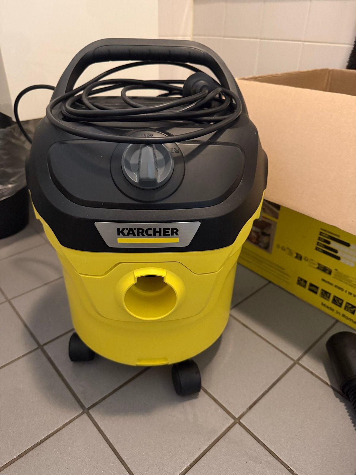 Kärcher nat- en droogzuiger KWD1 - Zo goed als nieuw, Inclusief accessoires, Kärcher, Zo goed als nieuw, Industriële stofzuiger