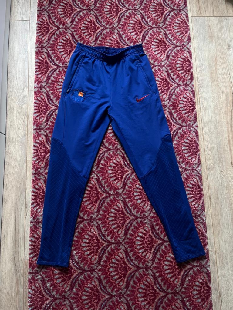 Nike broek FC Barcelona, Kinderen en Baby's, Kinderkleding | Maat 158, Ophalen of Verzenden, Zo goed als nieuw, Jongen of Meisje