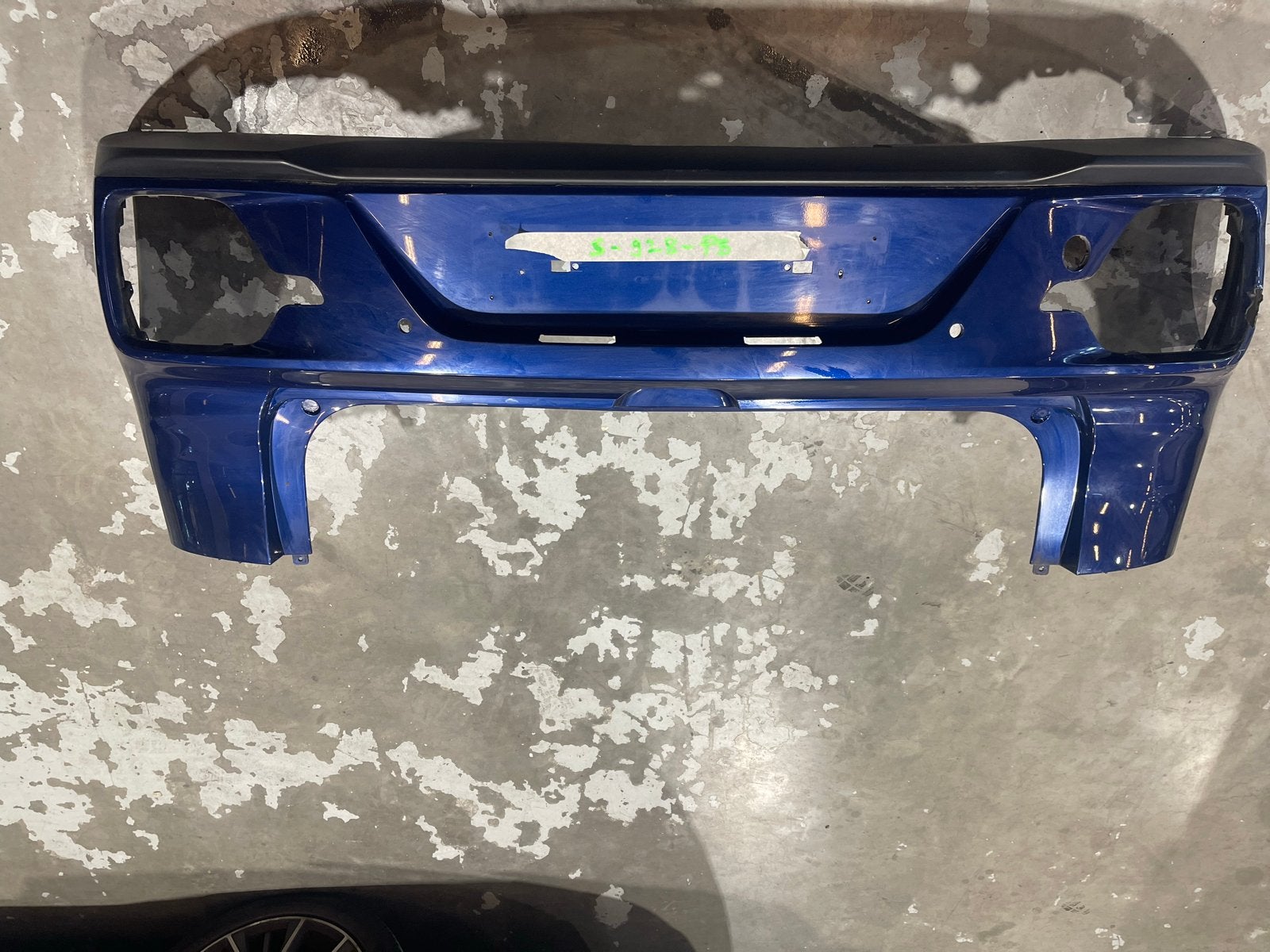 Gebruikte Bumper voor  - Blauw voor en tojota prius  2013, Ophalen, Gebruikt, Toyota, Achter