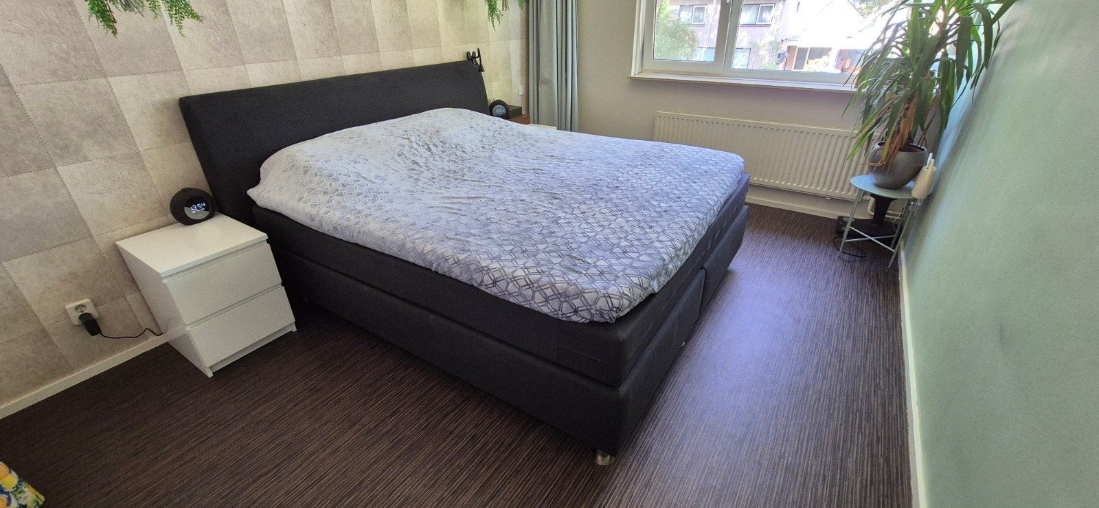 Zeer jonge en complete nette boxspring, Tweepersoons, Ophalen of Verzenden, Zo goed als nieuw, 180 cm