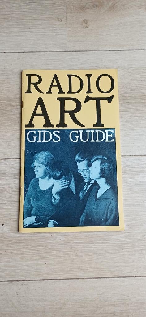 Radio Art Gids Guide - Zeldzaam Kunsttijdschrift, Ophalen of Verzenden, Gelezen, Overige typen
