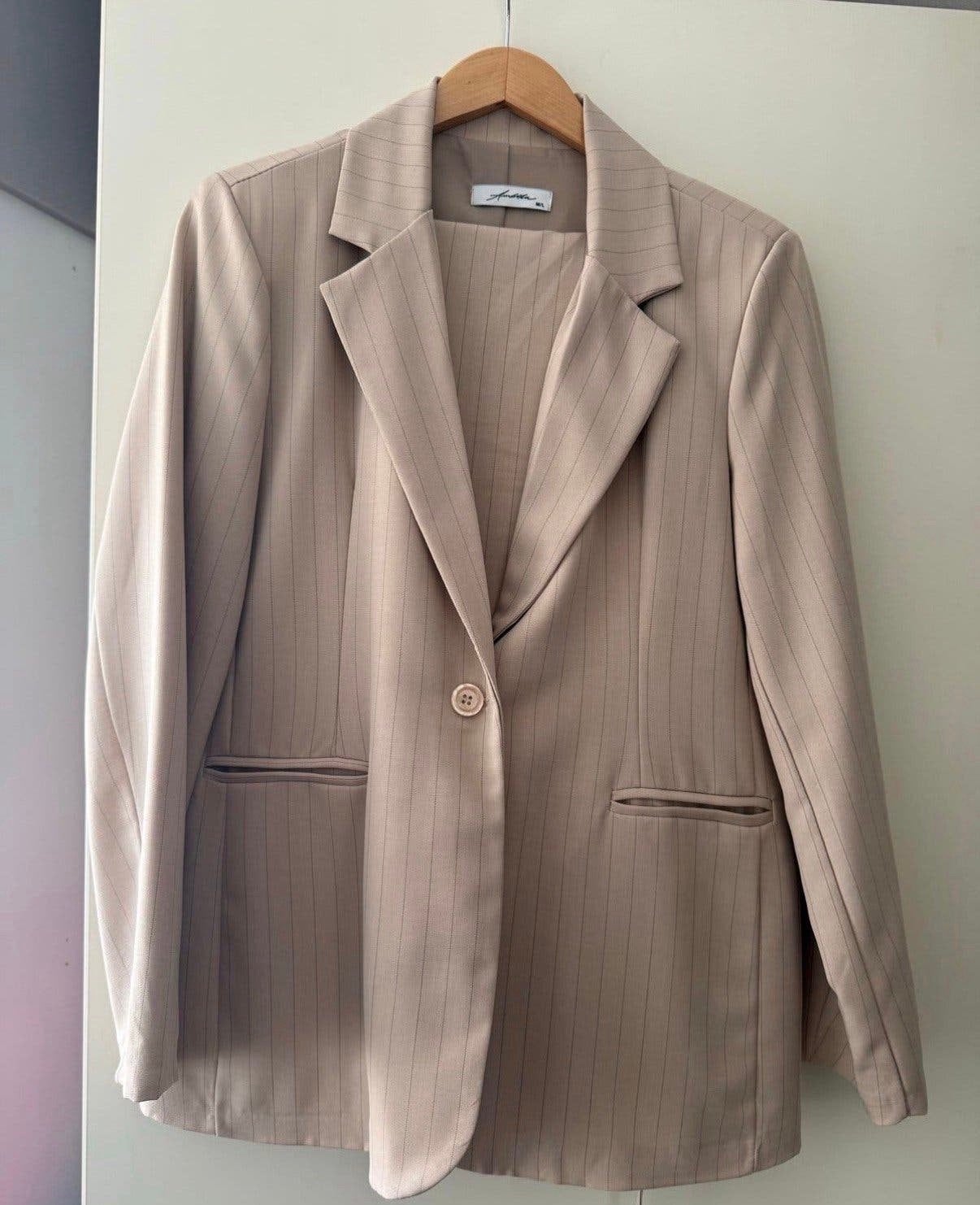Ambika 2-delig pak: Pantalon en Colbert - Nieuw, Kleding | Dames, Kostuum of Pak, Beige, Maat 42/44 (L), Nieuw