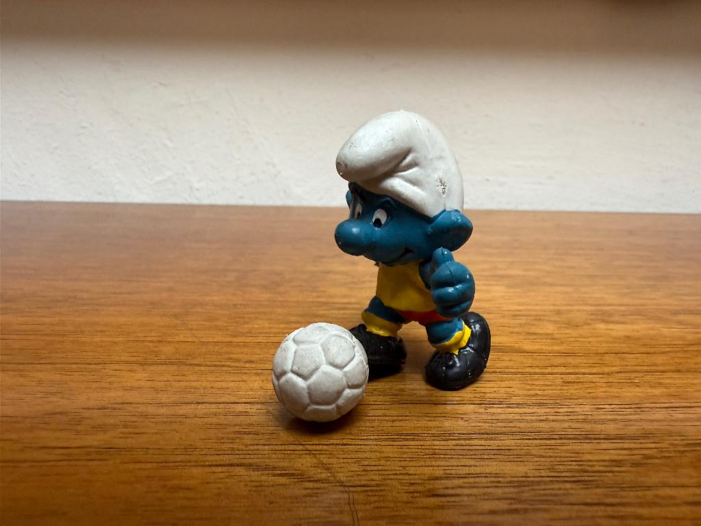 Voetballer Smurf (nieuwer type), Ophalen of Verzenden, Gebruikt, Overige Smurfen, Poppetje, Figuurtje of Knuffel