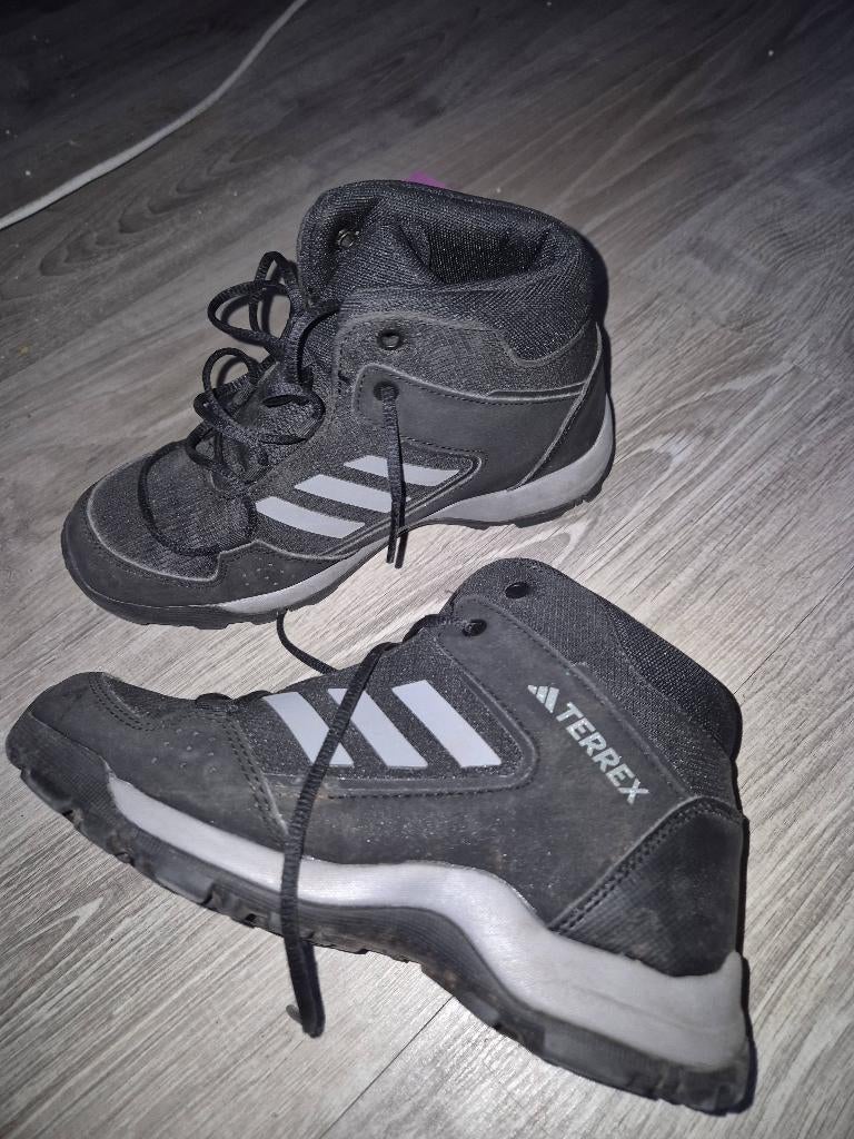 Terrex kinderschoen maat 34, Adidas, Jongen of Meisje, Overige typen, Ophalen of Verzenden
