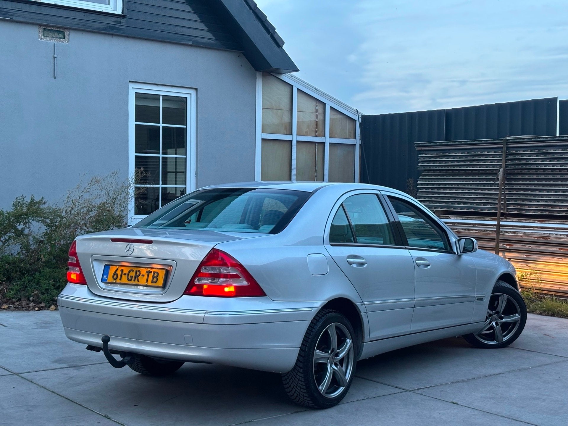 Mercedes-Benz C-klasse 180 Elegance | Nieuwe APK | Automaat, Gebruikt, 4 cilinders, 129 pk, Parkeersensor