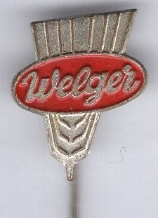 Welger landbouwmachines zilverkleurig speldje ( F_075), Ophalen of Verzenden, Zo goed als nieuw, Transport, Speldje of Pin