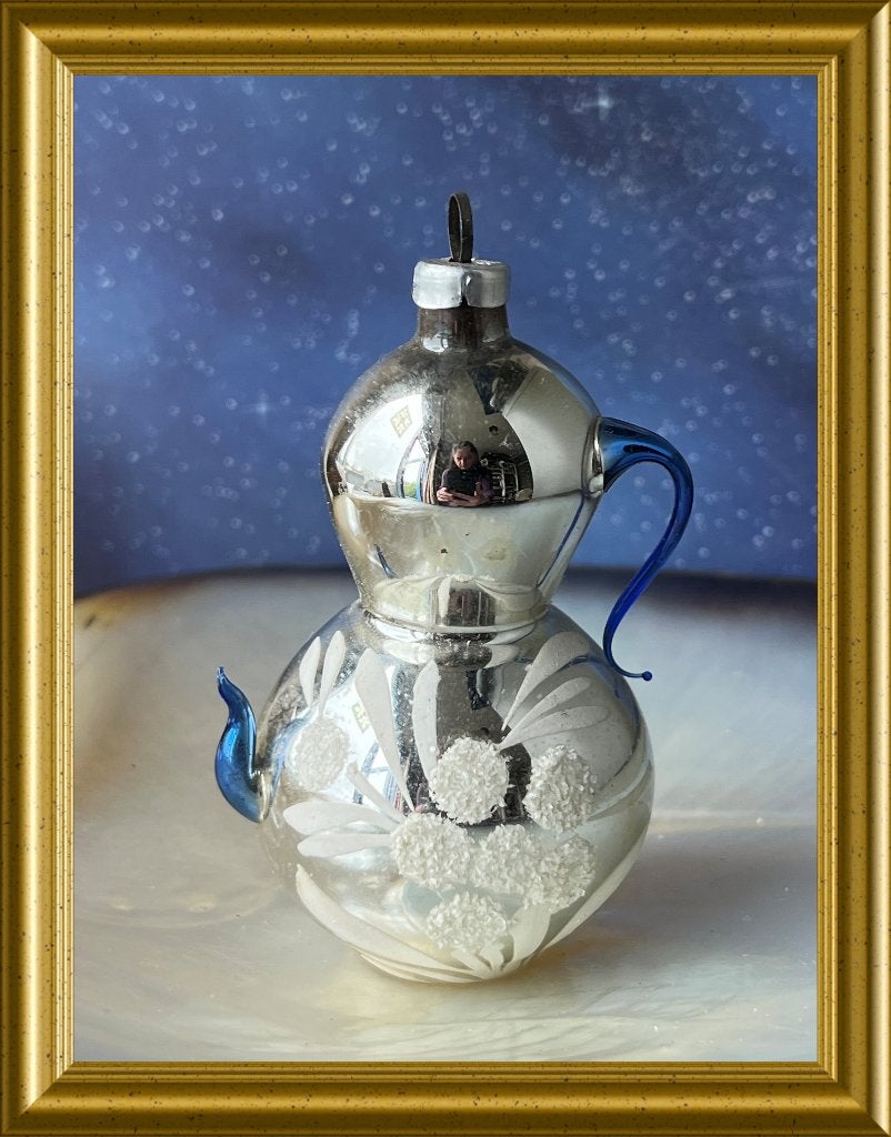 Oude glazen kerstbal (nr 74): koffiepot blauwe tuit, Diversen, Gebruikt, ., Ophalen of Verzenden, .