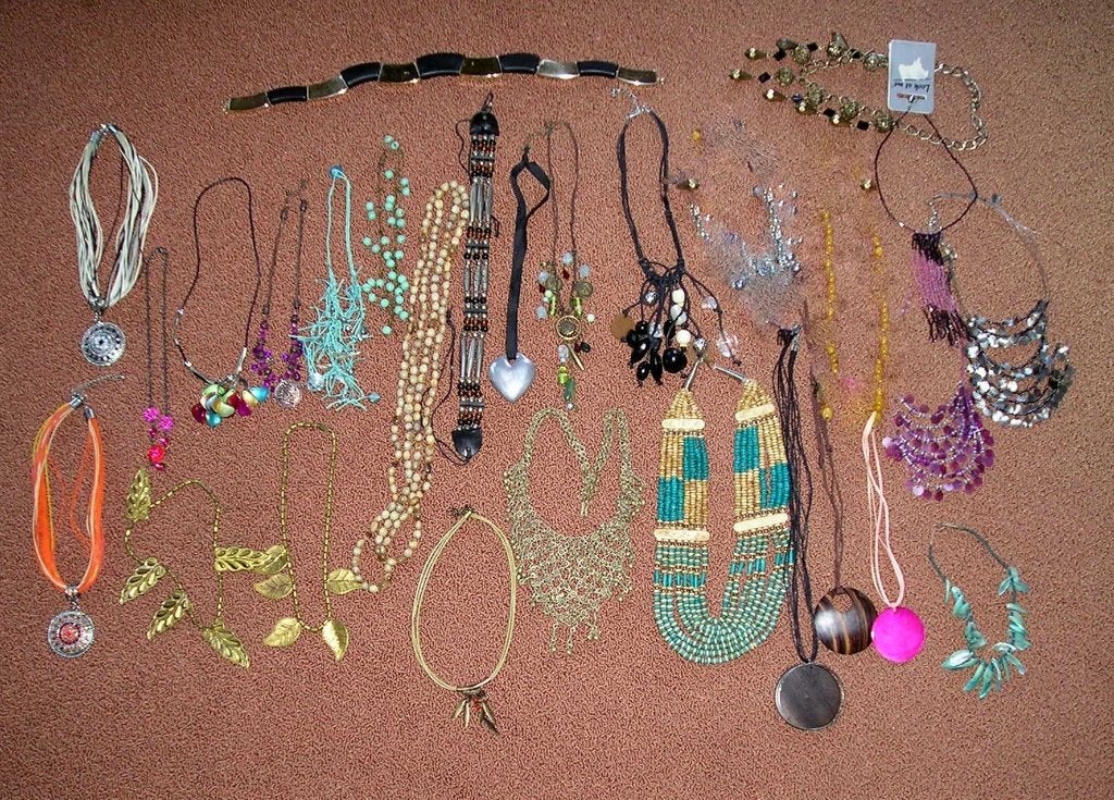 Halskettingen  (1 Koop), Sieraden, Tassen en Uiterlijk, Kettingen, Ophalen, Zo goed als nieuw, Overige kleuren, Overige materialen