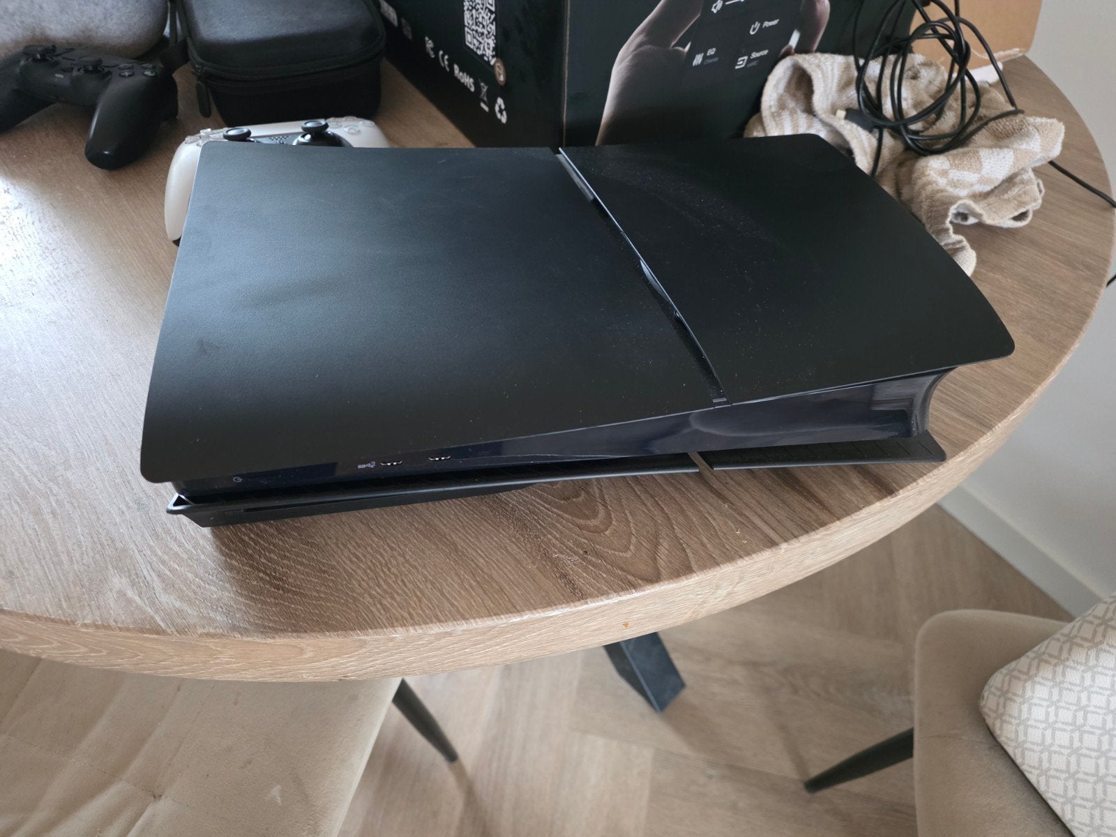 PS5 Slim Disk te koop + 2 controllers + PS5 headset, Spelcomputers en Games, Spelcomputers | Sony PlayStation 5, Ophalen, Zo goed als nieuw