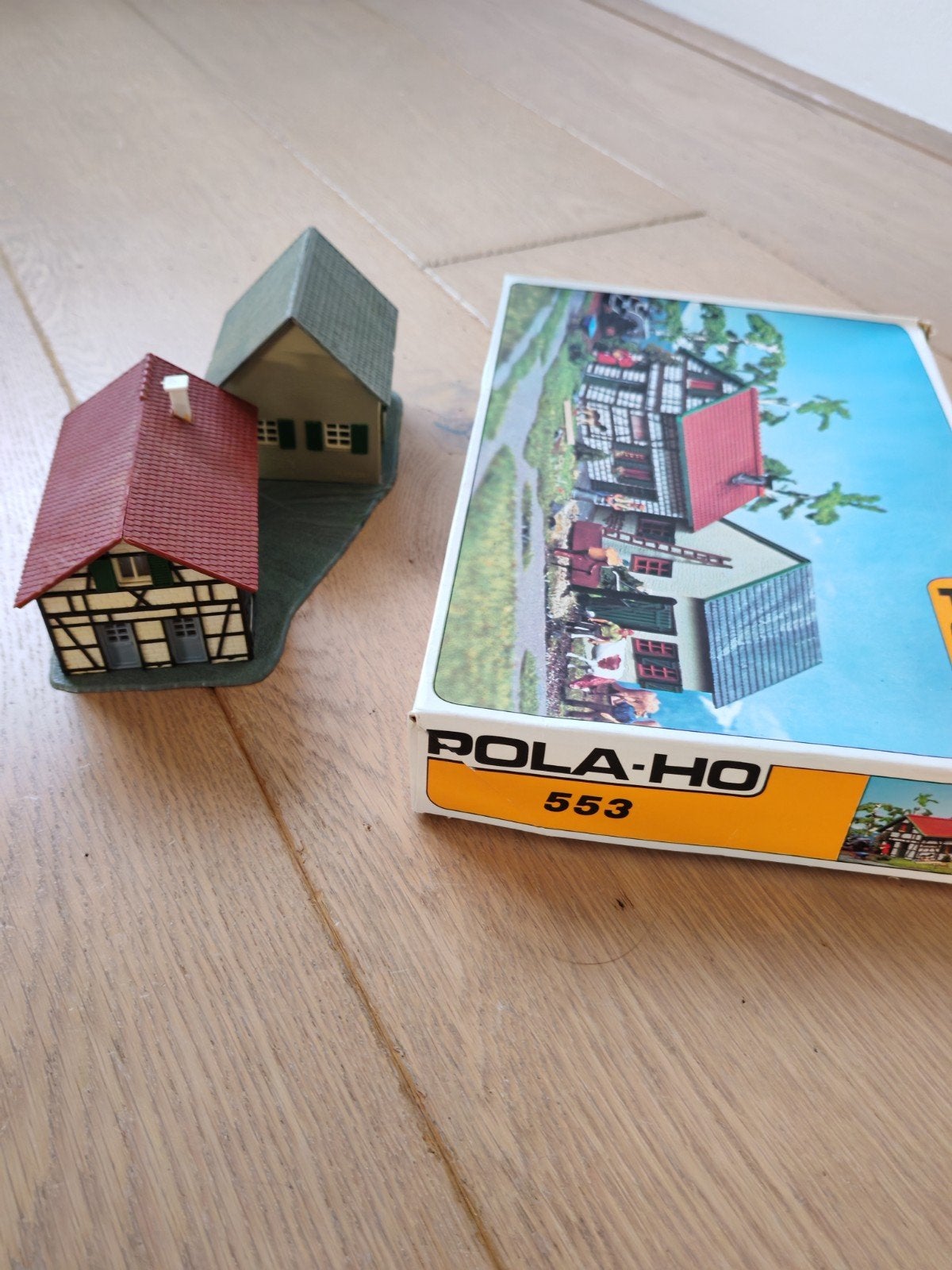 Pola HO 553 Modelbouw Huisjes Set - Zo goed als nieuw, Hobby en Vrije tijd, Modelbouw | Overige, Ophalen of Verzenden, Zo goed als nieuw