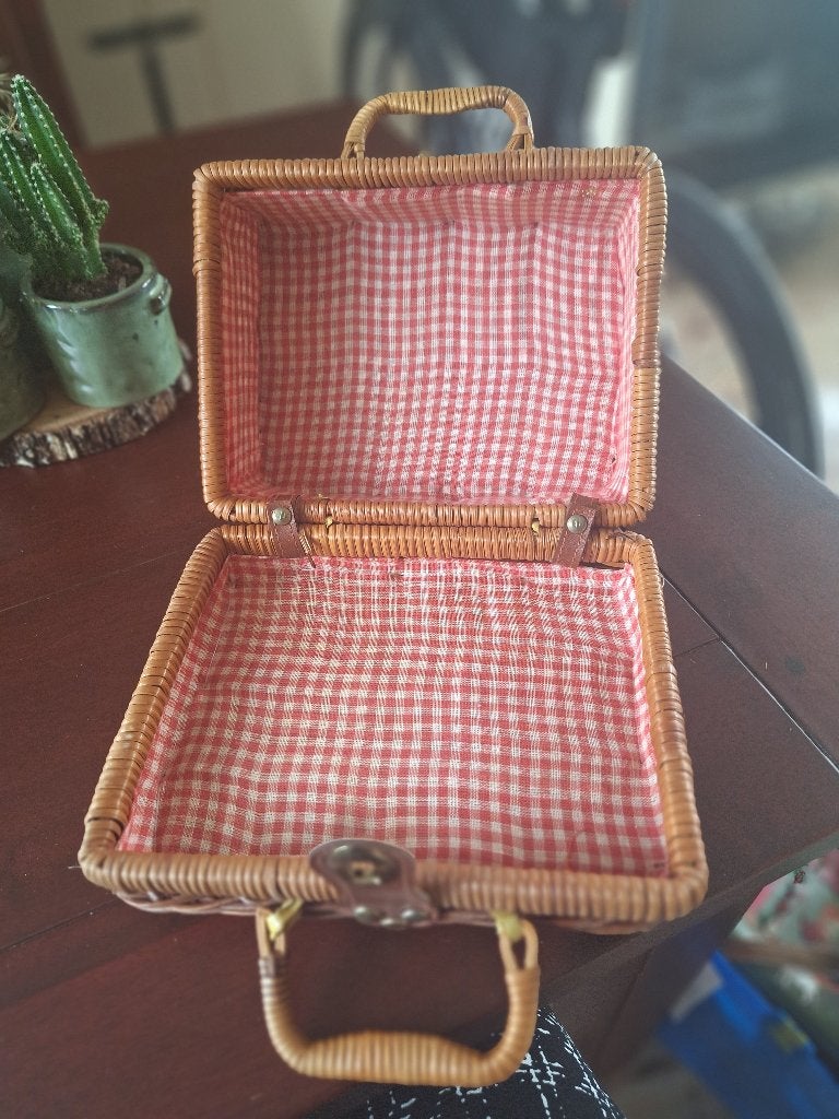 Bruin rieten mand handtasje, Verzenden, Zo goed als nieuw, Bruin, Handtas