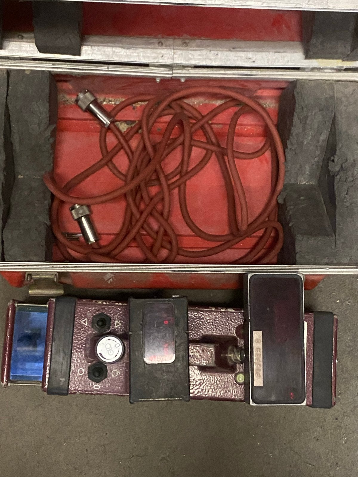 GEO Laser meetinstrument met koffer en toebehoren, Doe-het-zelf en Verbouw, Meetapparatuur, Ophalen, Gebruikt, Licht
