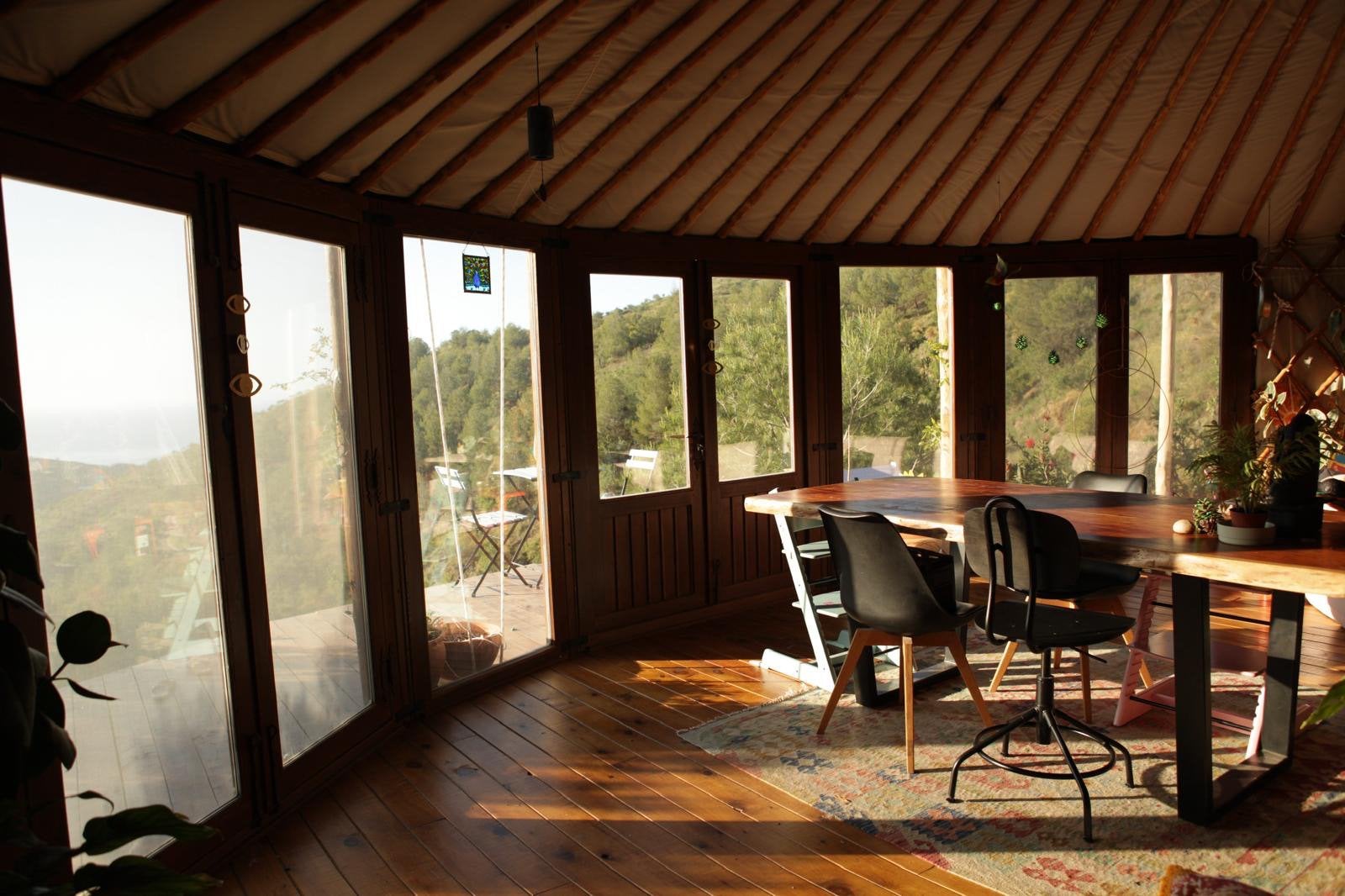 Prachtige yurt te koop, Ophalen