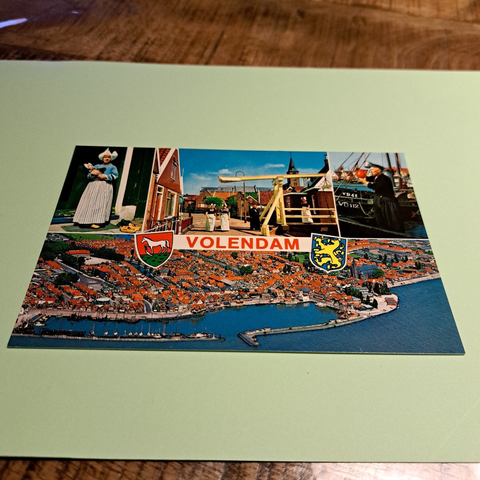 Vintage Ansichtkaart Volendam - Typisch Hollands, Ophalen of Verzenden, 1980 tot heden, Ongelopen, Noord-Holland
