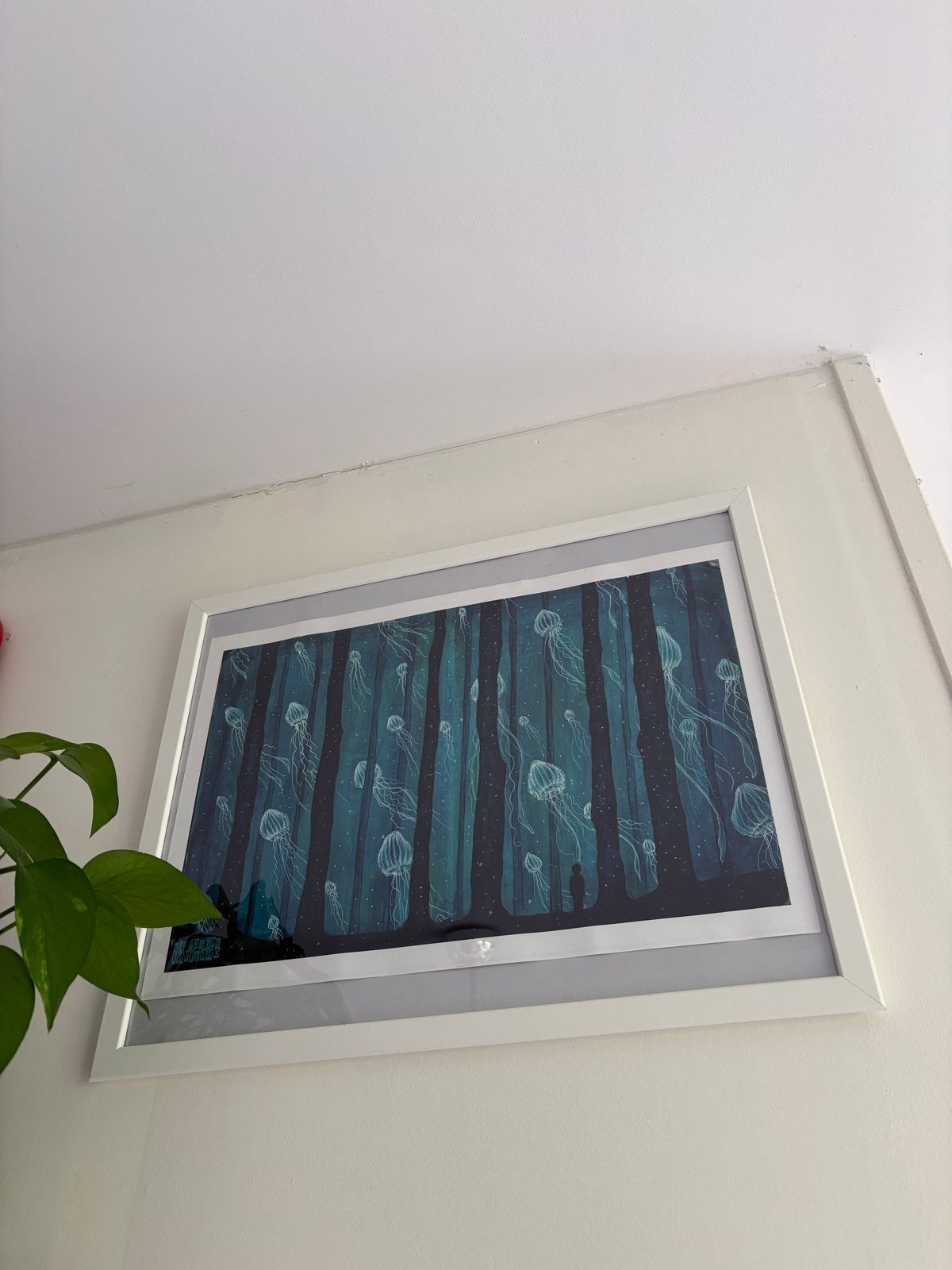 Betoverende kwallen in bos print - Ingelijst, Ophalen, Zo goed als nieuw, 50 tot 75 cm, Print