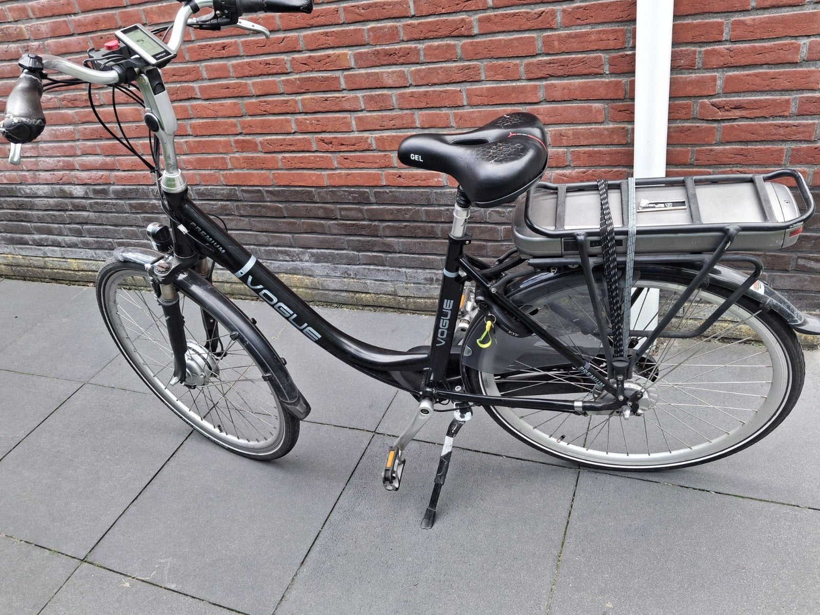 Vogue Premium elektrische fiets - gebruikt, Ophalen of Verzenden, Zo goed als nieuw, 50 km per accu of meer, Overige merken