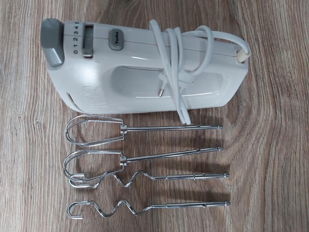 Tristar mixer met gardes en deeghaken, Ophalen, Gebruikt, 3 snelheden of meer